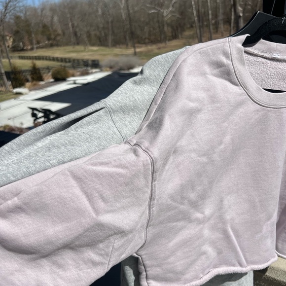 ALO crewneck sweatshirt. Women’s medium - Picture 6 of 6